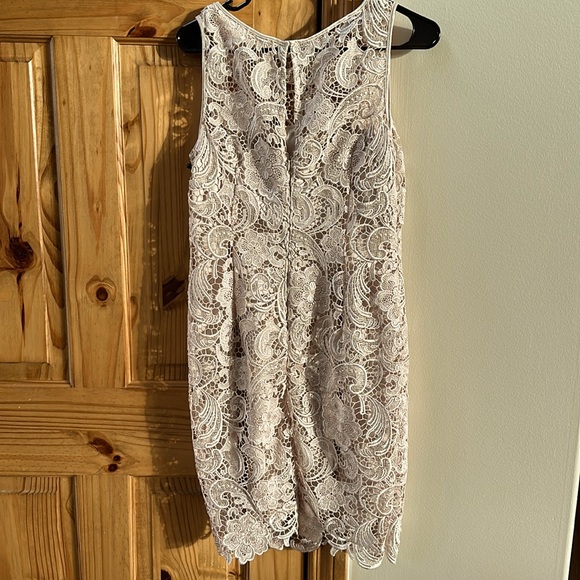 Adrianna Papell Cream Colored Dress size 8P - Picture 2 of 4